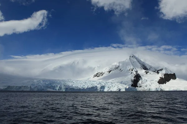 Iceberg Congelado Blanco Hielo Frío — Foto de Stock