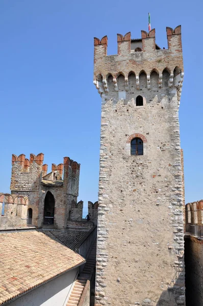 Tower Scaliger Sirmione — Stock Photo, Image