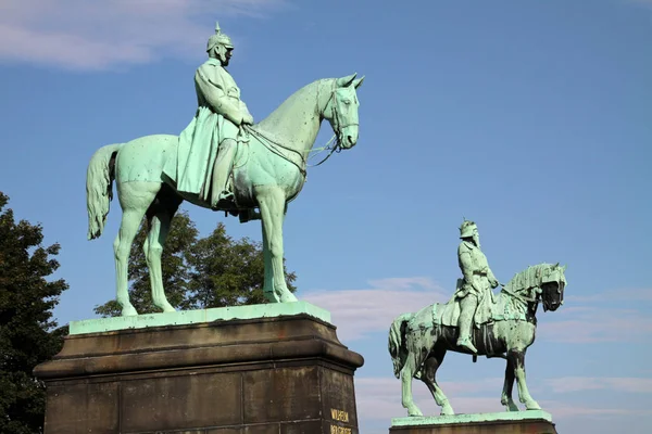 Reiterstatuen Von Kaiser Wilhelm Und Barbarossa Goßlar — Stockfoto