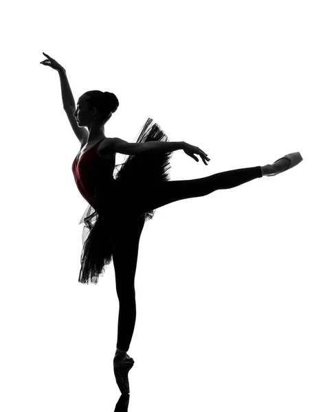 Одна Кавказская Молодая Балерина Балетная Танцовщица Танцует Пачкой Силуэтной Студии — стоковое фото