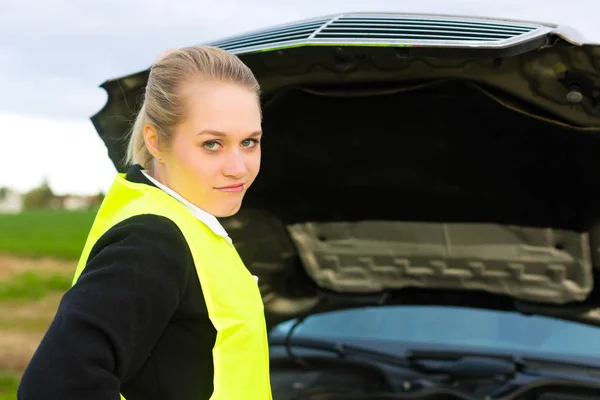 Young Woman Open Bonnet Street Car Breakdown — Stock Photo, Image