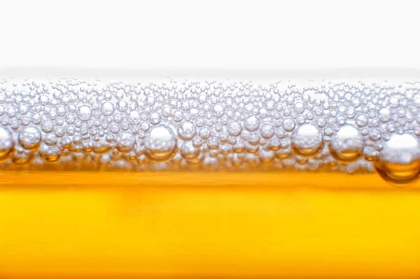 Bierblasen Hoher Vergrößerung Und Großaufnahme — Stockfoto