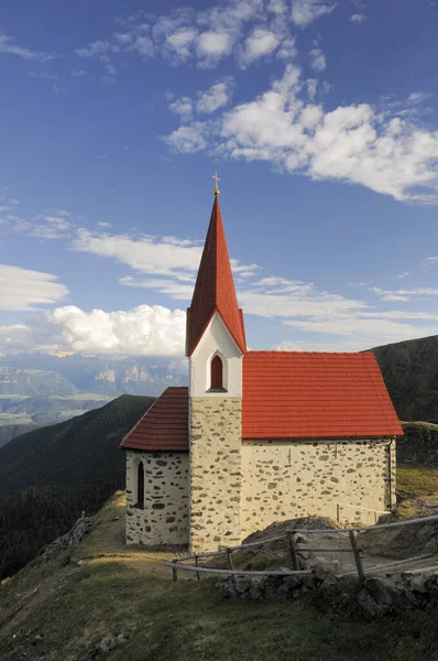 Iglesia Latzfonser Kreuz —  Fotos de Stock