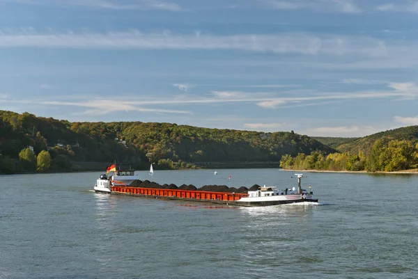 Lastfartyg Som Transporterar Kol Floden Rhein Tyskland — Stockfoto