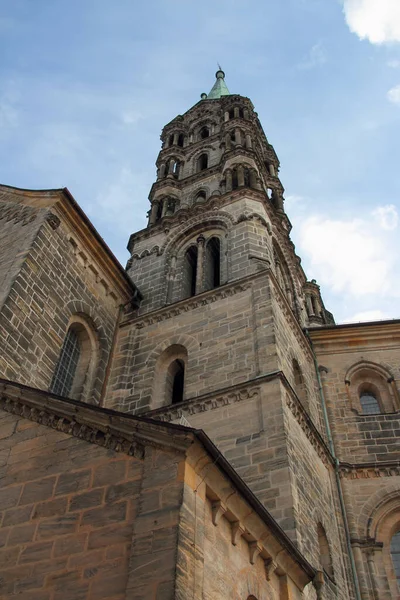宏伟的大教堂建筑景观 — 图库照片