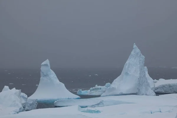 Alterações Climáticas Iceberg Ártico — Fotografia de Stock