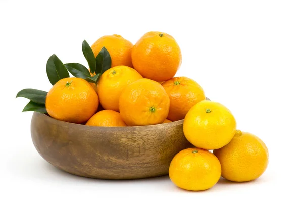 Mandarini Una Ciotola Sfondo Bianco — Foto Stock