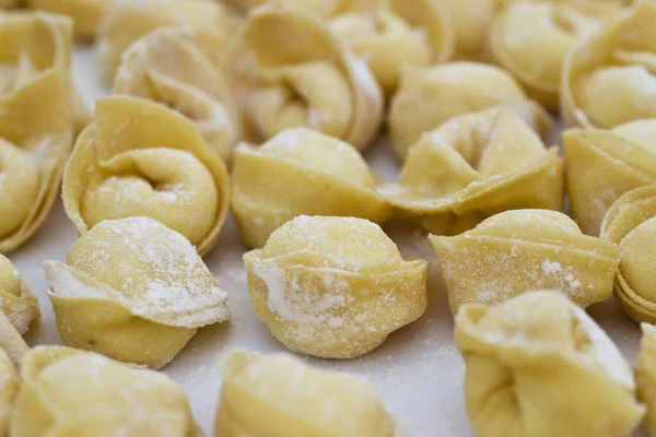 Ιταλικά Tortellini Στο Φυσικό Φως — Φωτογραφία Αρχείου