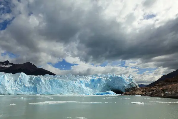气候变化 北极冰山 — 图库照片