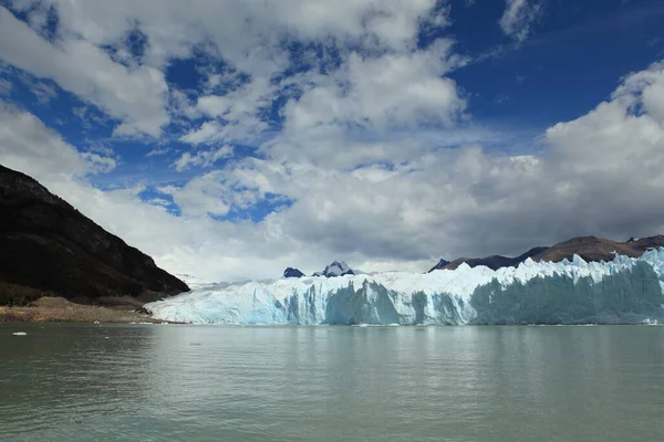 冰川泻湖 白冰冰山 气候变化 — 图库照片