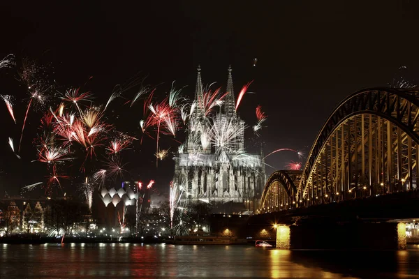 Silvester Kolonya Katedralinde Hohenzollern Köprüsü Ile — Stok fotoğraf