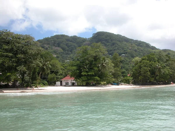 Spiaggia Solitaria Sulle Seychelles — Foto Stock