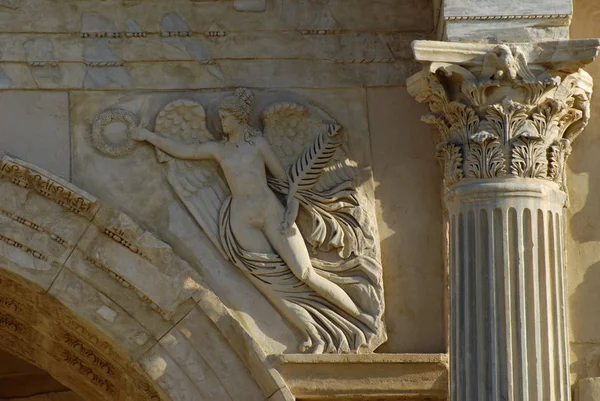 Деталь Тріумфальній Арці Септимійського Стропу Leptus Magna — стокове фото