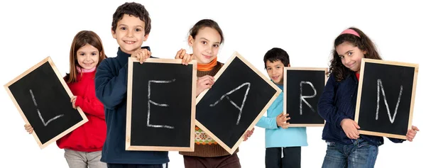 Gruppo Bambini Con Lavagne Nere Che Rendono Accordo Impara Isolato — Foto Stock