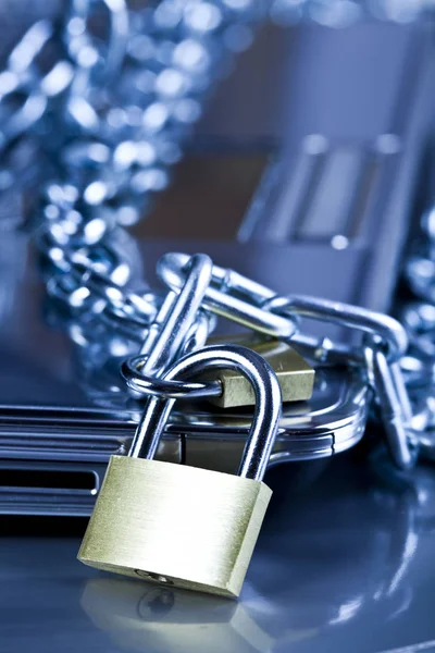 Padlock Chain Table — Stock Photo, Image