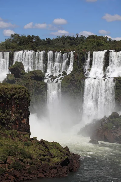 Iguazu Cae Cascada Natural —  Fotos de Stock