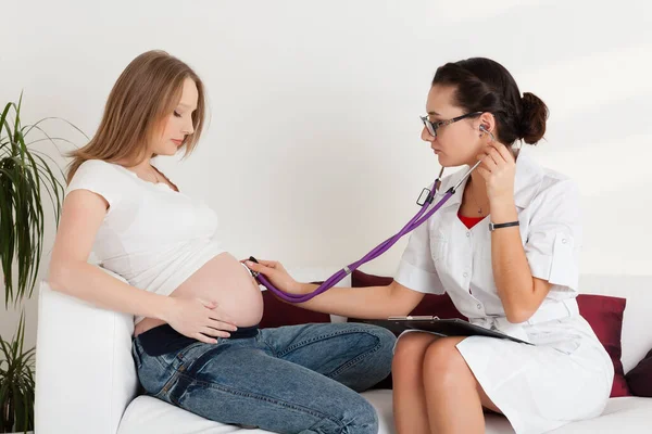 Pregnant Woman Female Doctor Stethoscope — Stock Photo, Image