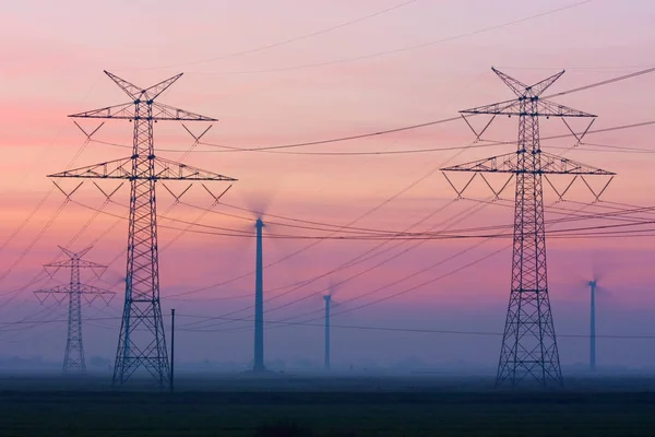 Hoogspanningsleidingen — Stockfoto