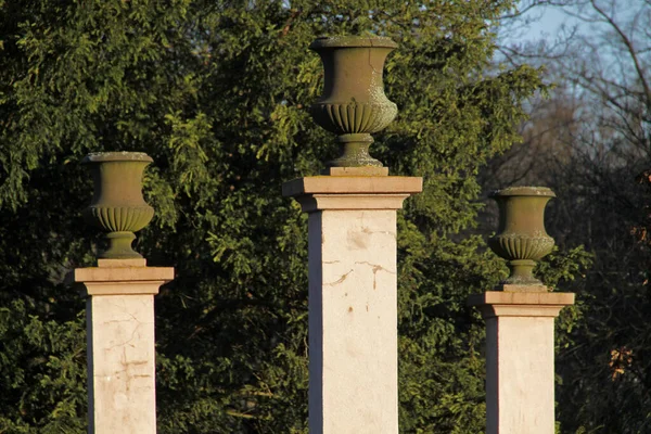 Column Vase Park — Stock Photo, Image