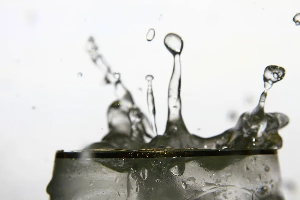 Gota Agua Sobre Fondo Blanco — Foto de Stock