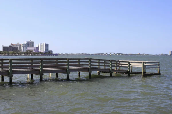 Sarasota Florida Nın Kuzeyindeki Küçük Balıkçı Limanı Diğer Binaların Arasında — Stok fotoğraf