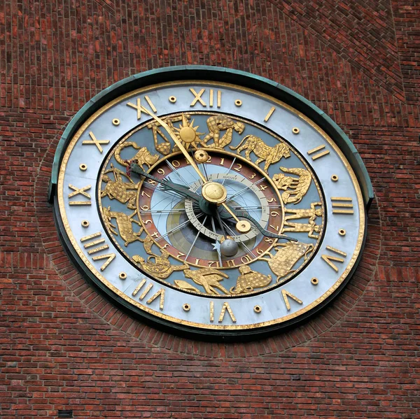 Clock Oslo City Hall — Stock Photo, Image