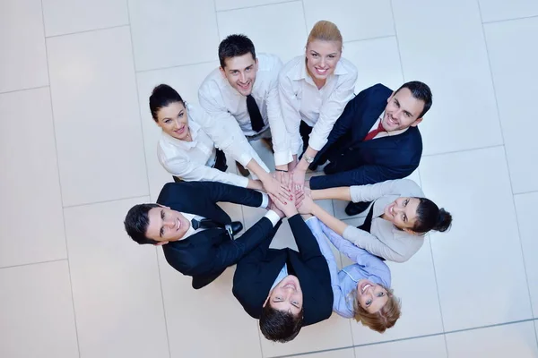 Pessoas Negócios Grupo Unindo Mãos Ficar Como Equipe Círculo Representando — Fotografia de Stock