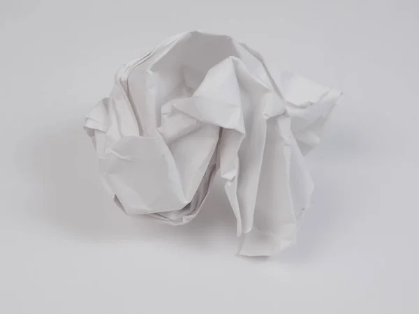 Beyaz Sarılmış Buruşuk Kağıt Top Yakın Detay — Stok fotoğraf