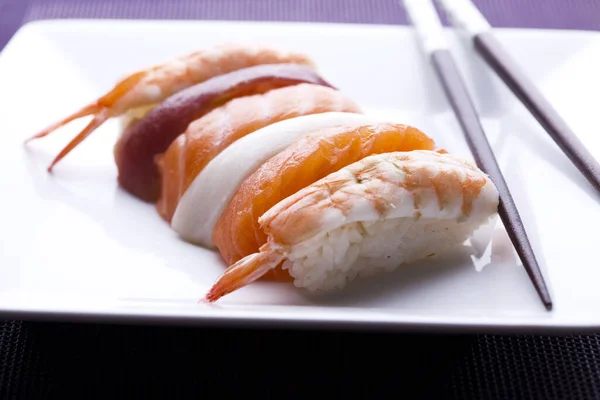 Tradycyjne Japońskie Jedzenie Sushi — Zdjęcie stockowe
