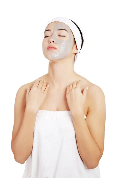 Bella Donna Con Maschera Viso Argilla Isolata Bianco — Foto Stock