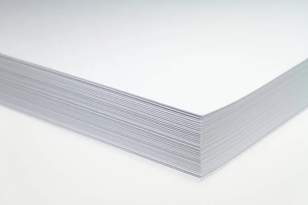Ongeveer 200 Nieuwe Vellen Wit Papier Worden Gesuperponeerd — Stockfoto