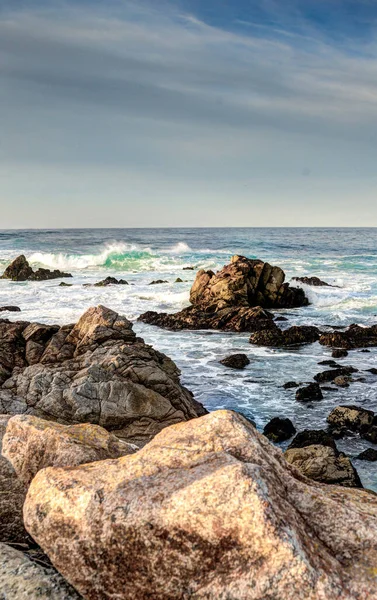 Pebble Beach California Daki Tarihi Mil Yolu Boyunca Manzaralı Kayalık — Stok fotoğraf