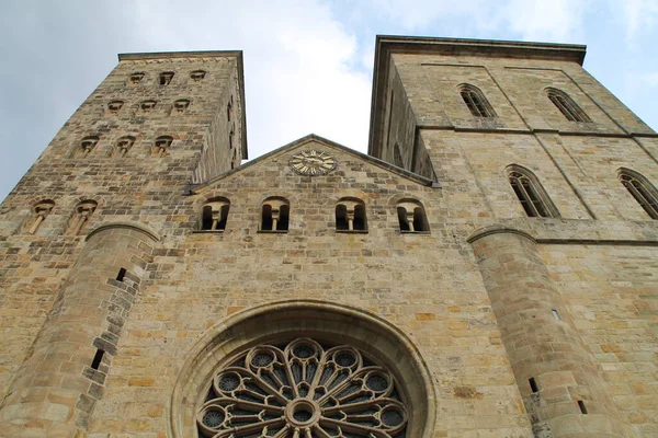 Görkemli Katedral Mimarisinin Manzarası — Stok fotoğraf
