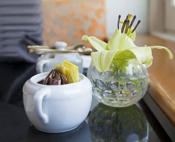 Interior Corner Detail Black Top Table Tea Coffee Utensils Sugar — Stock Photo, Image