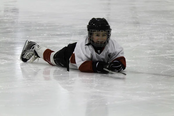 Child Playing Ice Hockey — Stock Photo, Image