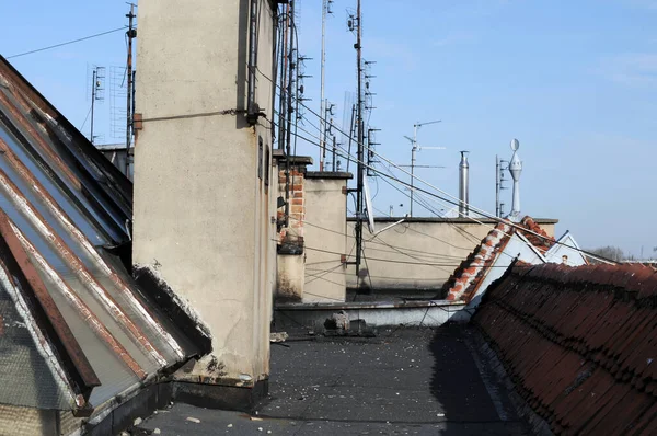 Photo Old Building Roof Chimneys Antennas — Stock Photo, Image
