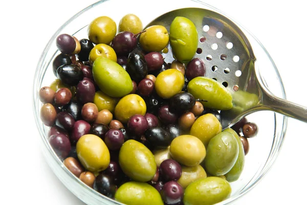 Différents Types Olives Vertes Noires Sur Fond Blanc — Photo