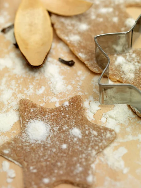 Nelken Mehl Teig Lebkuchen Sterne Weihnachten Süßigkeiten — Stockfoto