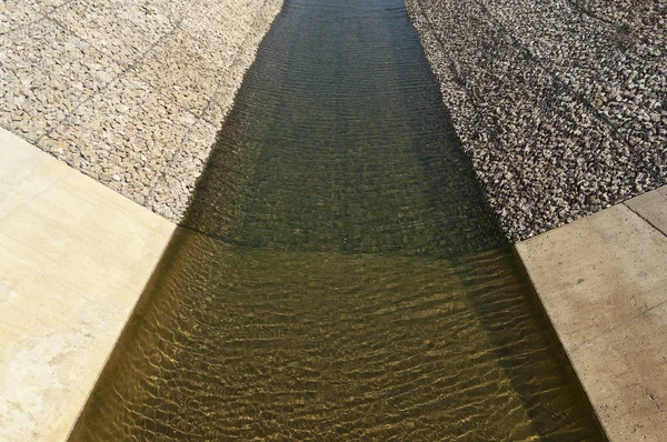 Canal Desvío Agua Aguas Aguas Arriba Del Embalse Alvito Cerca — Foto de Stock