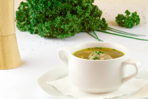 Sup Krim Dengan Brokoli Dan Peterseli — Stok Foto
