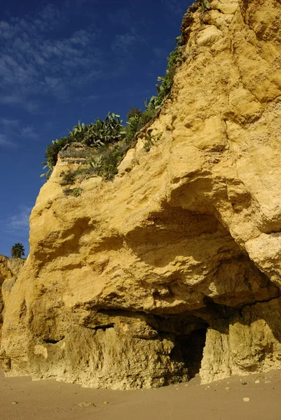 Höhle Praia Dona Ana Lagos Algarve Portugal — Stockfoto