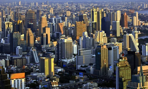 Modernas Calles Ciudad Rascacielos Por Noche Bangkok Tailandia — Foto de Stock