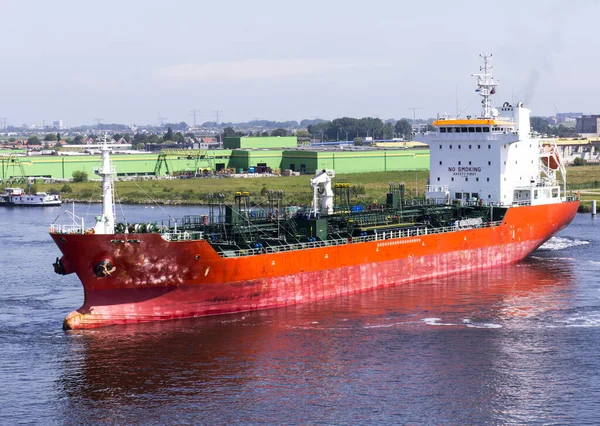 Chemický Tanker Loď Přístavu Amsterdam Během Manévru — Stock fotografie