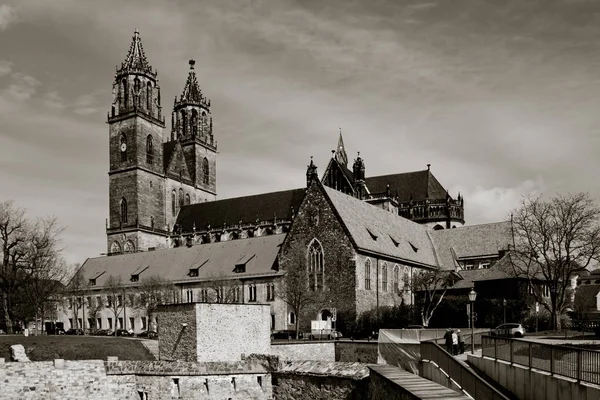 壮大な大聖堂建築の景観 — ストック写真