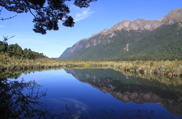 Nový Zéland Zrcadlové Jezero — Stock fotografie