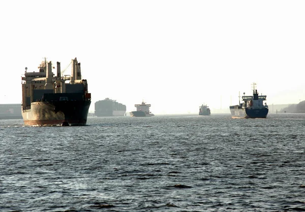 Dichter Wasserstraße Hamburger Hafen — Stockfoto