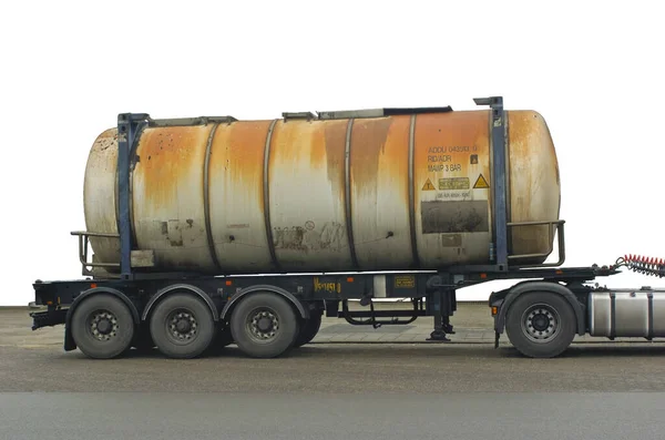 Tanque Químico Enferrujado Separado — Fotografia de Stock