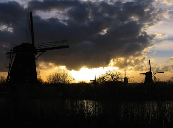 Holenderskie Wiatraki Kinderdijk Holandia — Zdjęcie stockowe