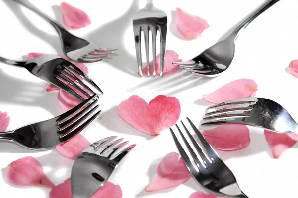 Forks Surrounding Heart Shape Petal Rose Petals Concept Romantic Dining — Stock Photo, Image