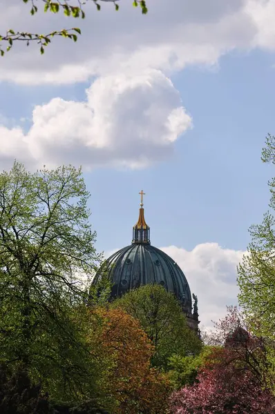 Cúpula Catedral Berlín Primavera — Foto de Stock